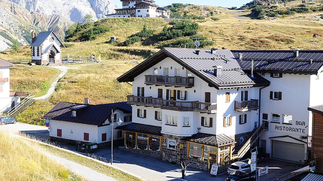 Hotel Alpenrose 帕索罗莱 外观 照片