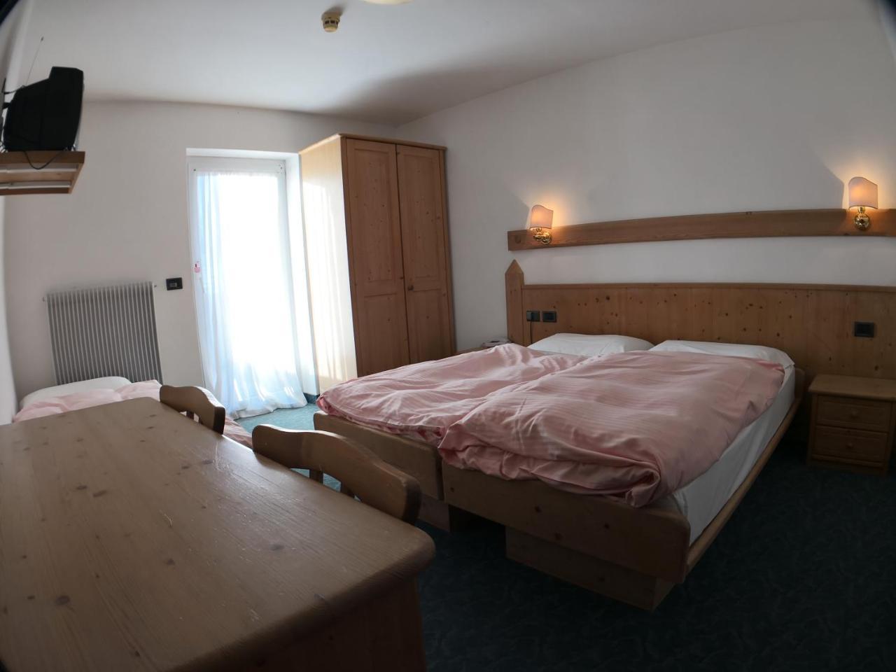 Hotel Alpenrose 帕索罗莱 外观 照片