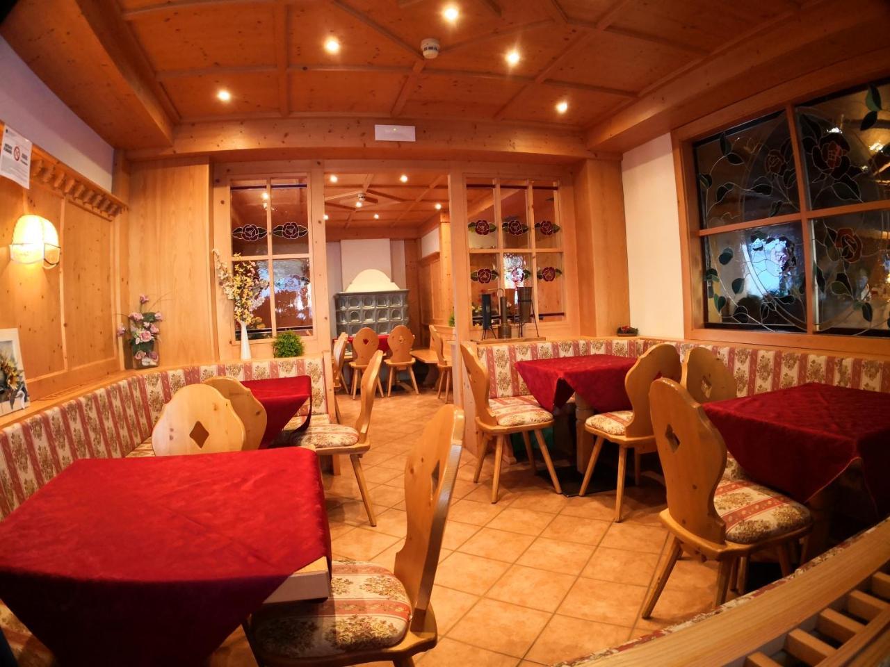 Hotel Alpenrose 帕索罗莱 外观 照片
